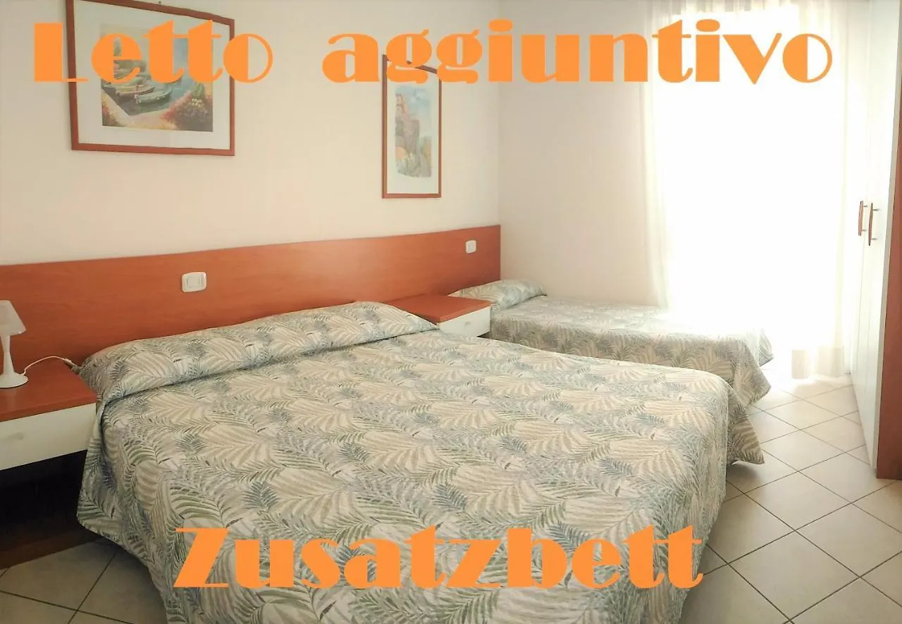 Green Holiday Wohnung Mit Schwimmbad Bibione 0*,  Itália